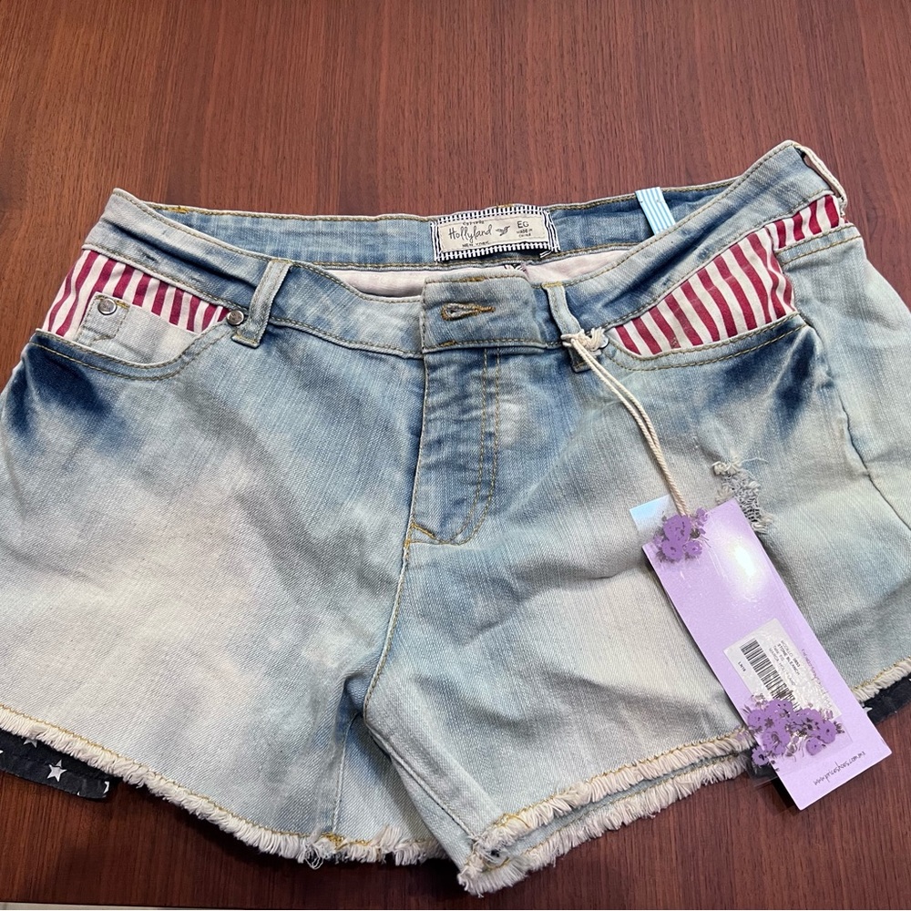 New Denim shorts with reed and white stripes